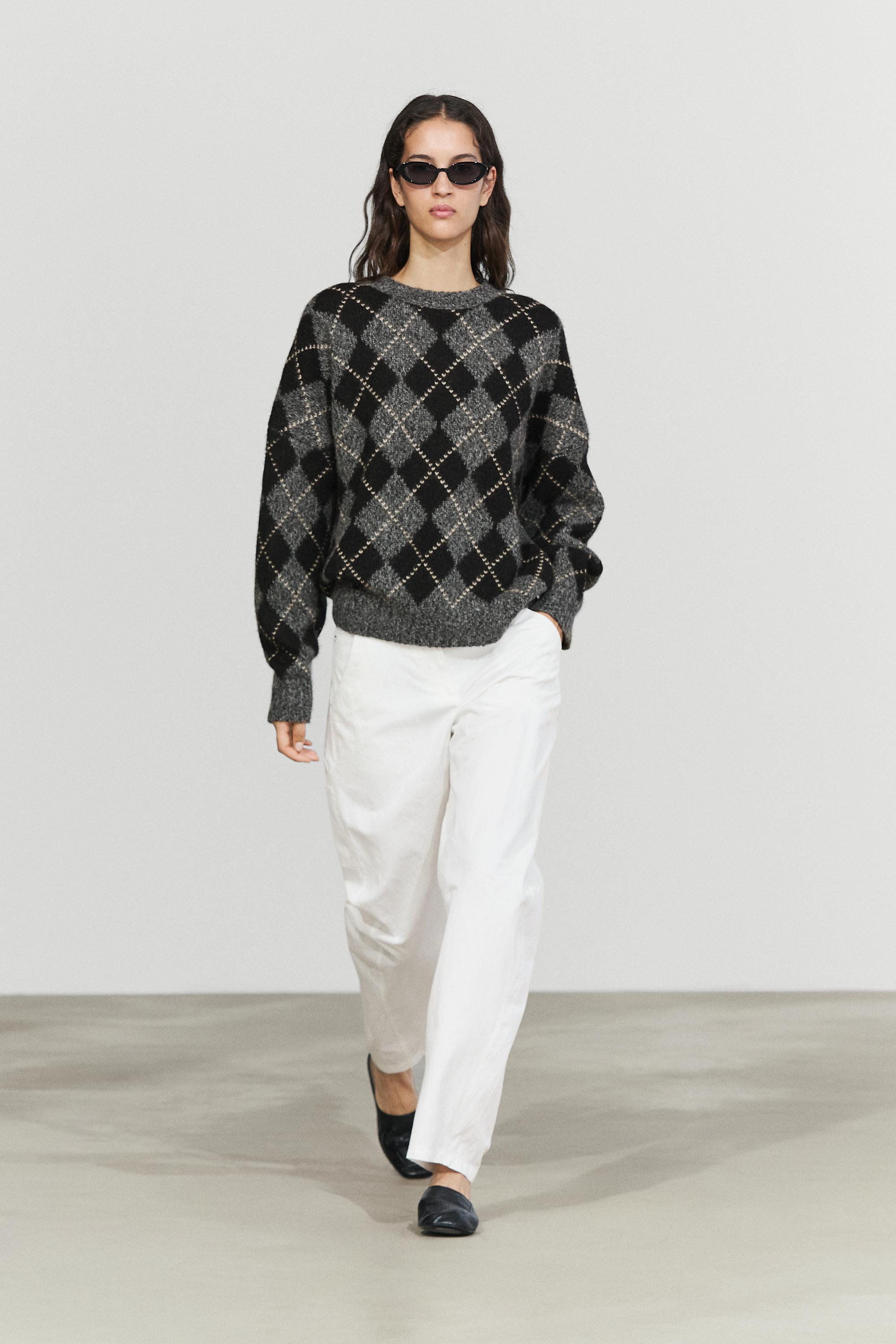 Cashmere blend knit sweater with argyle detail